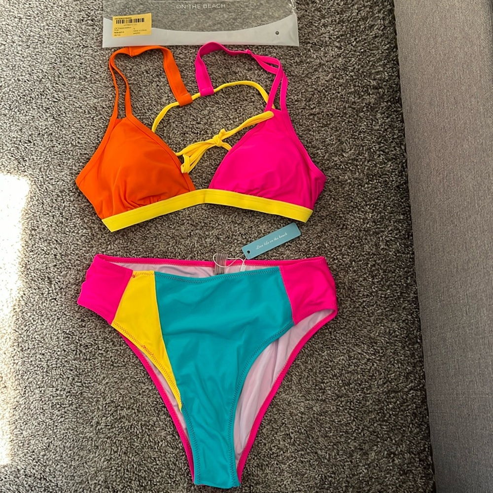 Brand new with tags PopVil bikini set. Size Medium